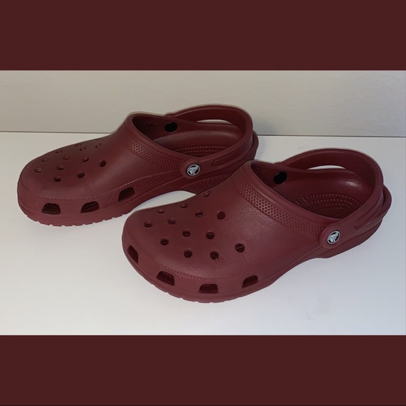 maroon crocs